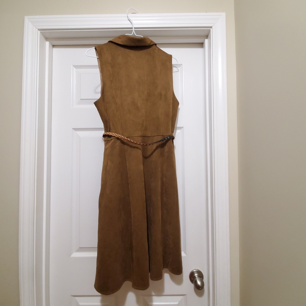 Dress - Picture 3 of 5